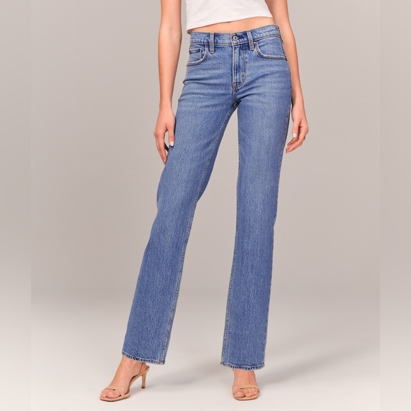 Mid Rise 90s Straight Jean - Picture 4 of 7